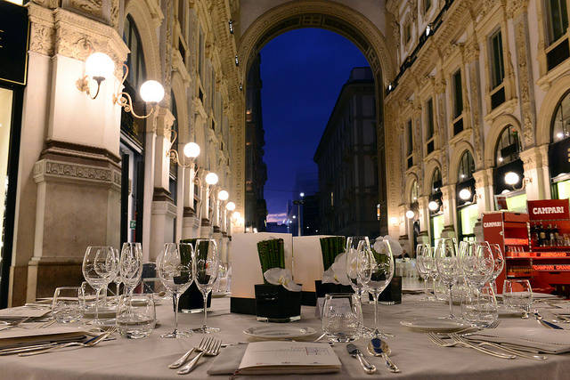 La cena per il 150° della galleria