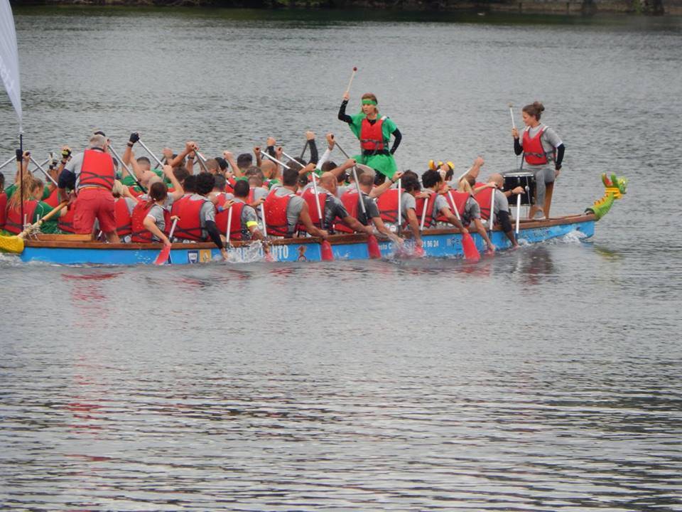 La gara di Dragon Boat a Sesto Calende