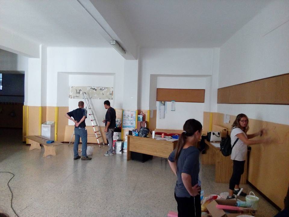 La scuola Pascoli di Comerio si rifà il look