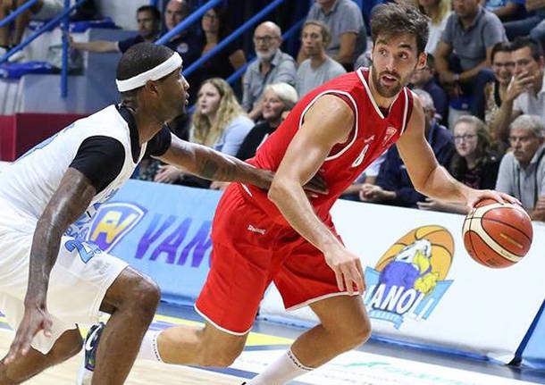 matteo tambone basket pallacanestro varese