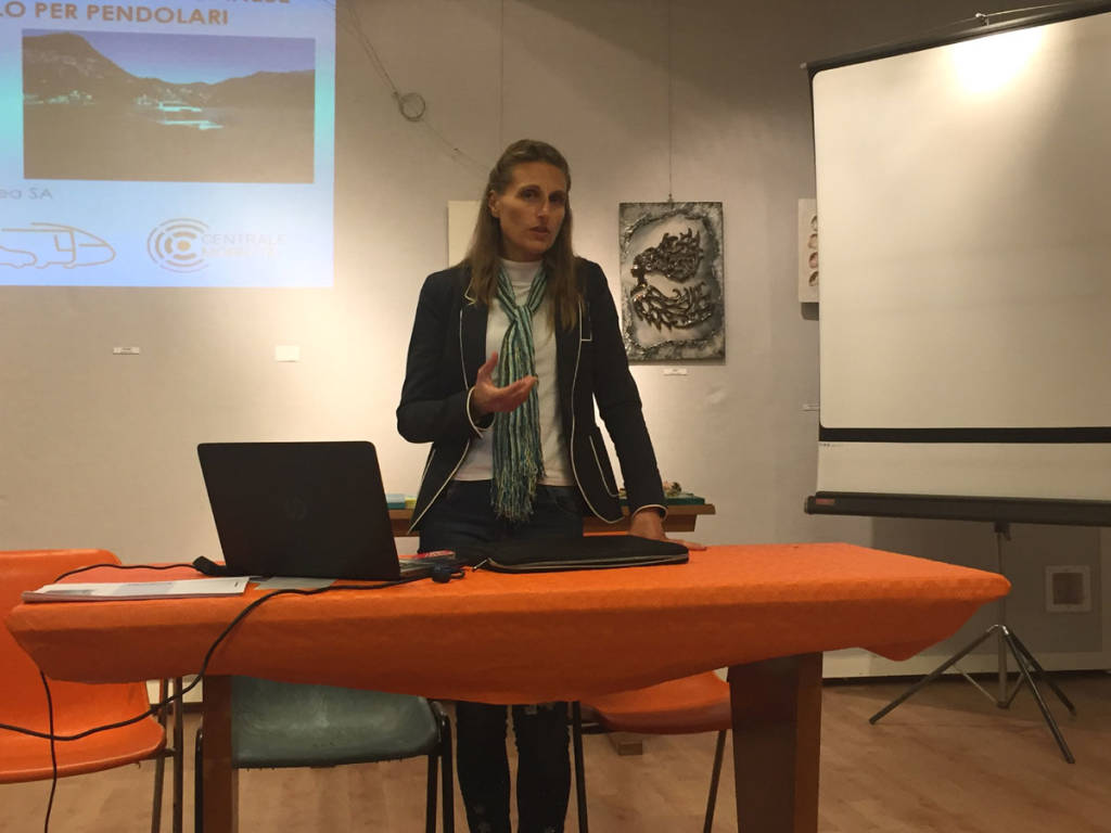Porto Ceresio - presentazione battello dei frontalieri