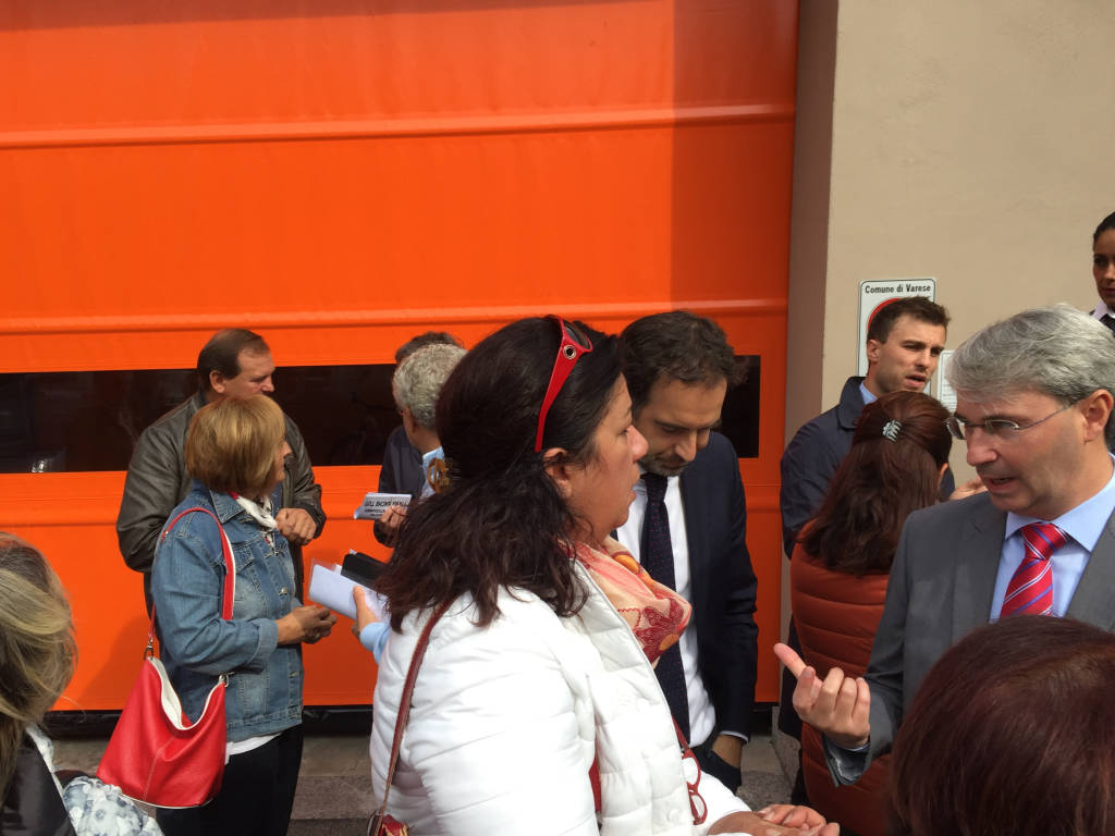 Presidio dei laboratori del Del Ponte contro il nuovo piano sosta