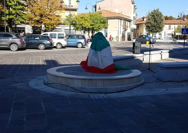 “Dall’acqua alla vita”, arriva il tocco finale per Piazza Lombardia