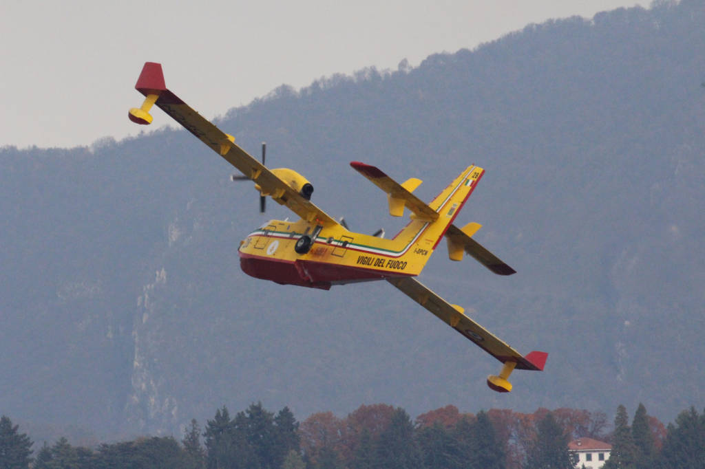 Canadair in azione 