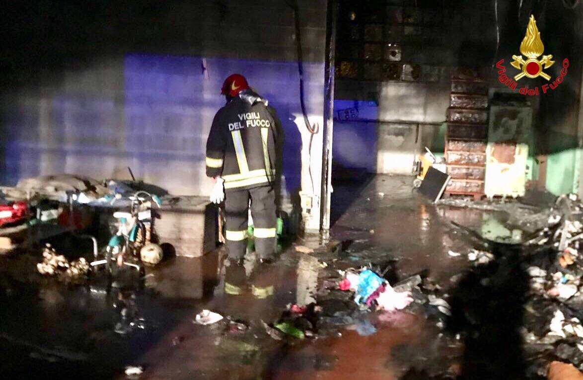 Incendio in via Leonardo da Vinci