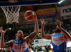 Openjobmetis Varese - Red October Cantù 95-64