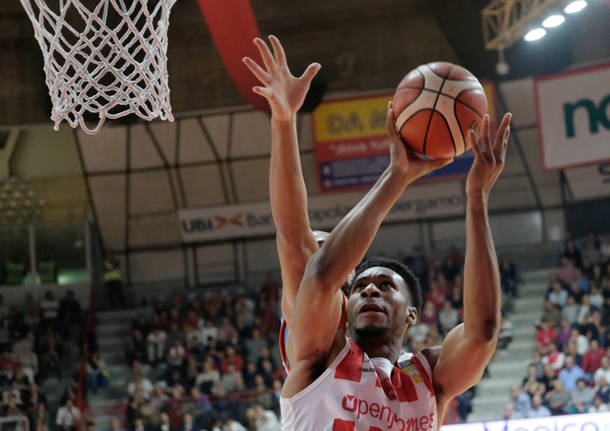 Openjobmetis Varese – Red October Cantù 95-64