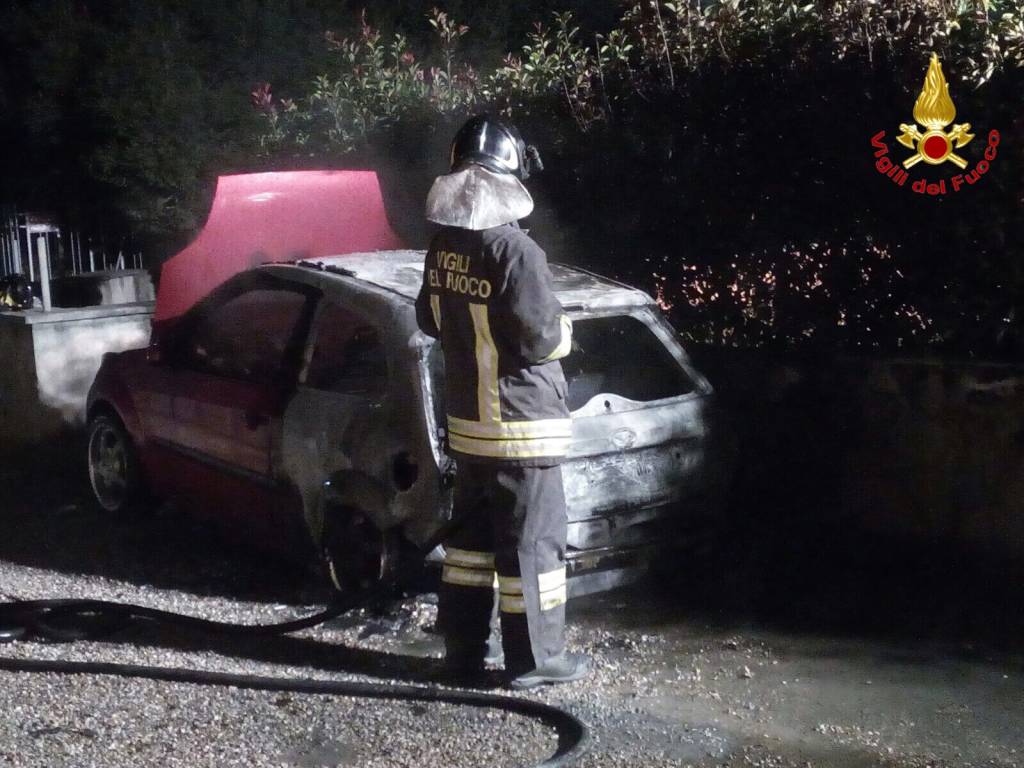 Cassano Magnago - Incendio auto