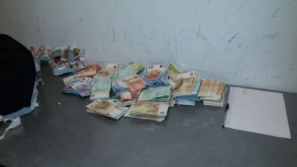 Guardia di Finanza traffico illecito di denaro