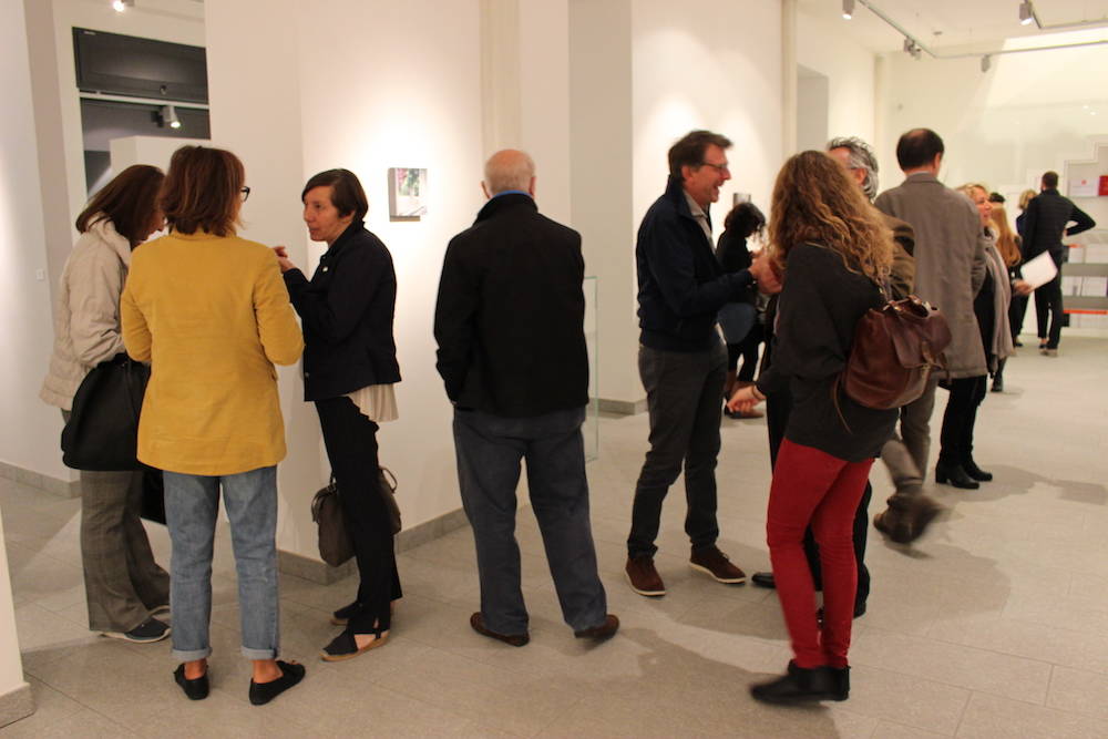 Il vernissage della mostra di Massagrande da Punto sull'Arte