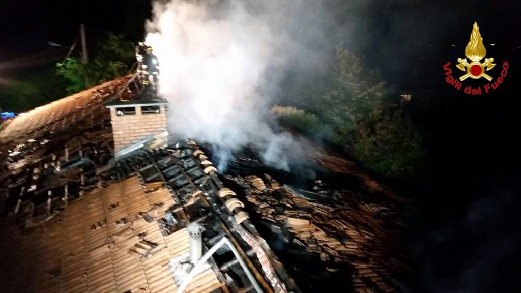 Incendio a Besozzo
