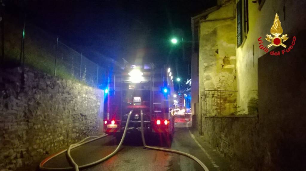Incendio a Besozzo
