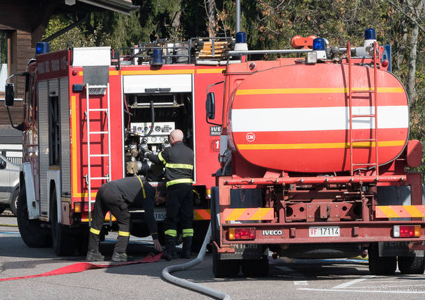 Incendio al Campo dei Fiori, le immagini di lunedì 30 ottobre