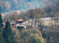 Incendio al Campo dei Fiori, soccorsi al lavoro -2