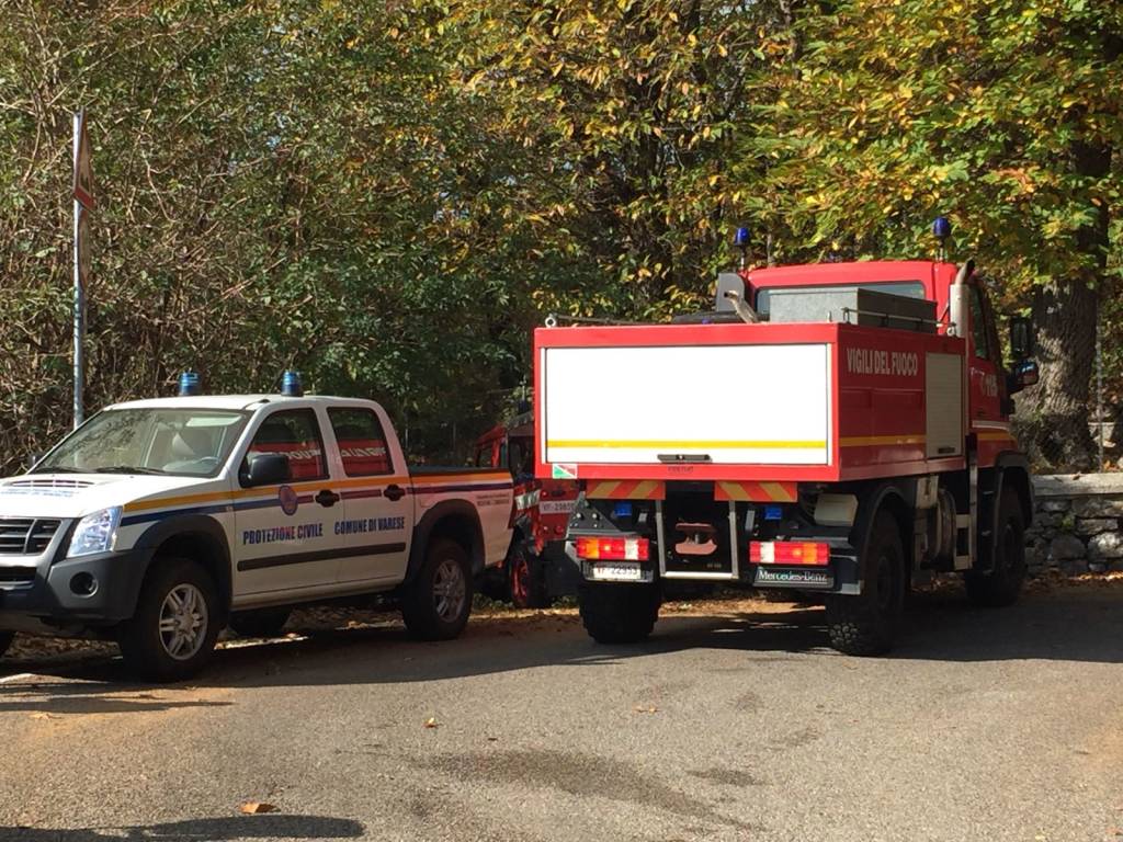 Incendio al Campo dei Fiori visto dal Sacro Monte