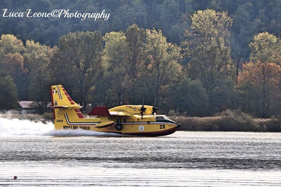 Incendio Campo dei Fiori - foto Canadair