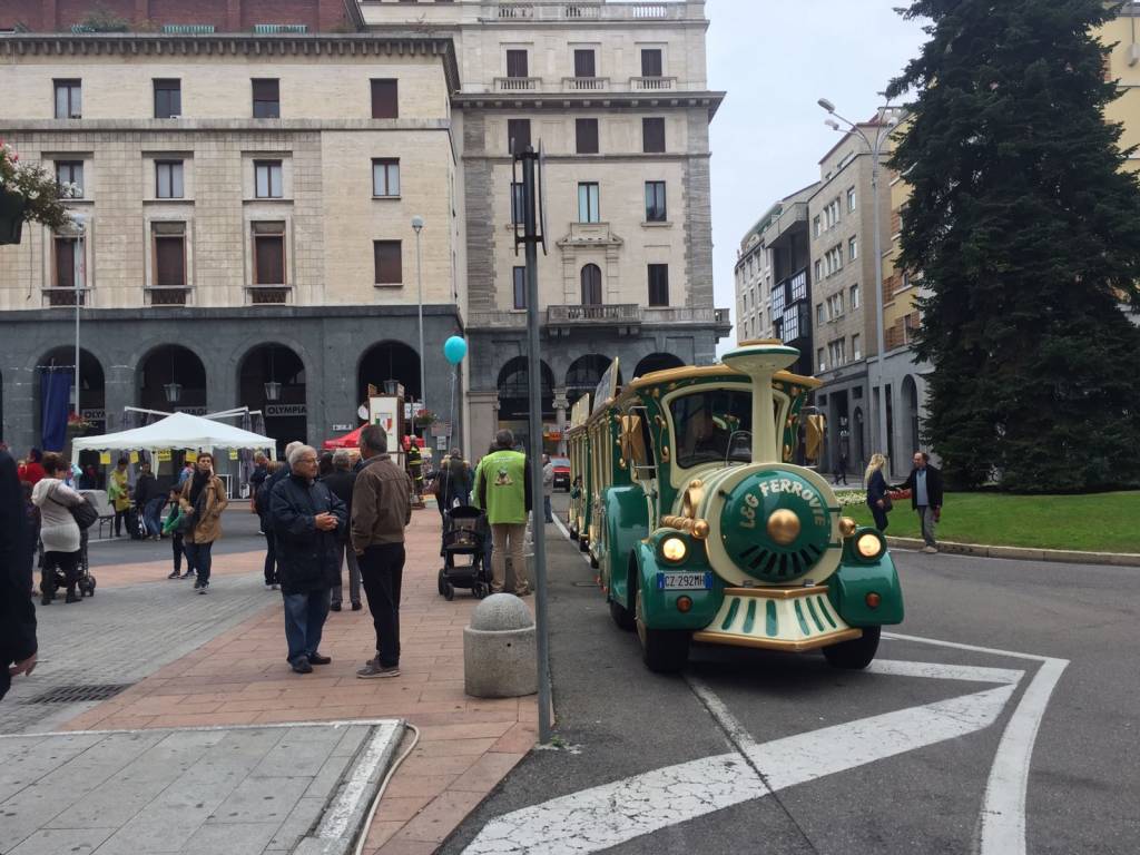 Piazza Monte Grappa domenica 1 ottobre Varese