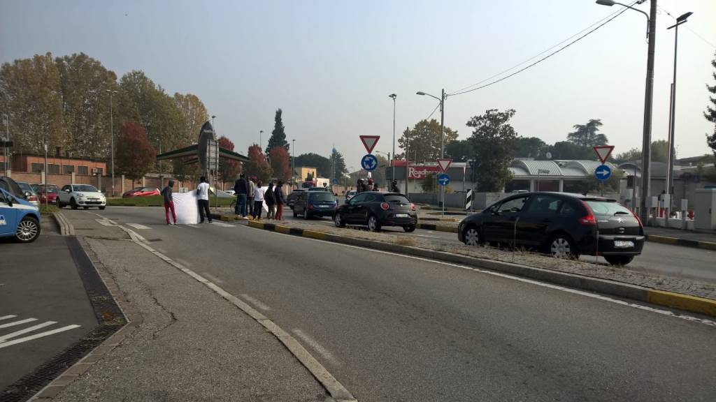Protesta profughi Kb Gallarate