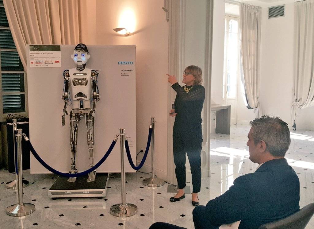RoboThespian, l’umanoide 4.0 alla LIUC 