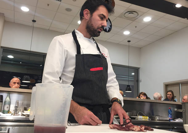 Spezie e erbe in cucina nel corso tigros