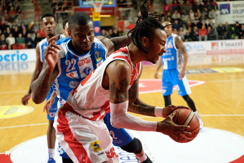 basket  pallacanestro varese
