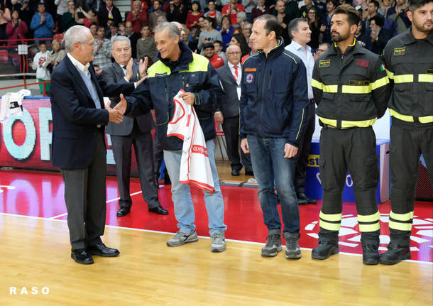 Openjobmetis Varese - Dolomiti En. Trento 93-66