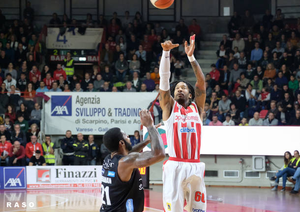 Openjobmetis Varese - Dolomiti En. Trento 93-66