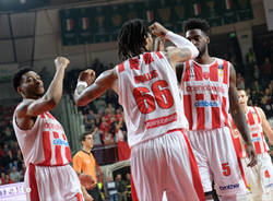 Openjobmetis Varese - Dolomiti En. Trento 93-66