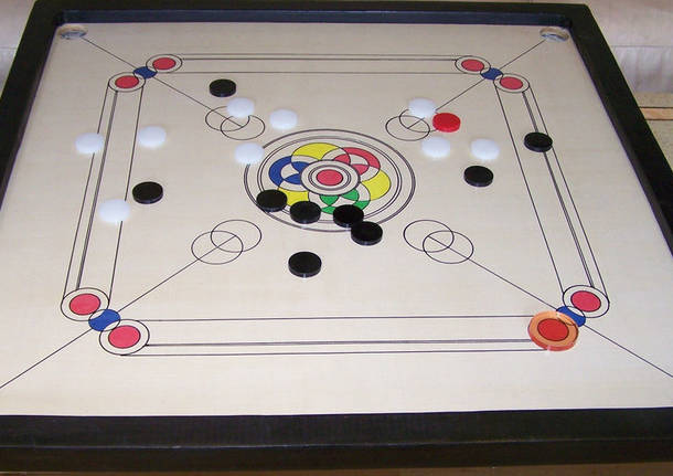 carrom gioco da tavolo