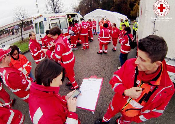 colletta alimentare croce rossa varese 2017