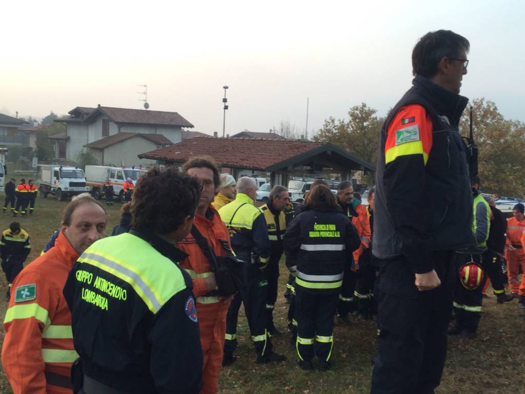 Incendio al Campo dei Fiori, 120 volontari al lavoro