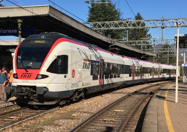 primo treno della Arcisate Stabio a Varese