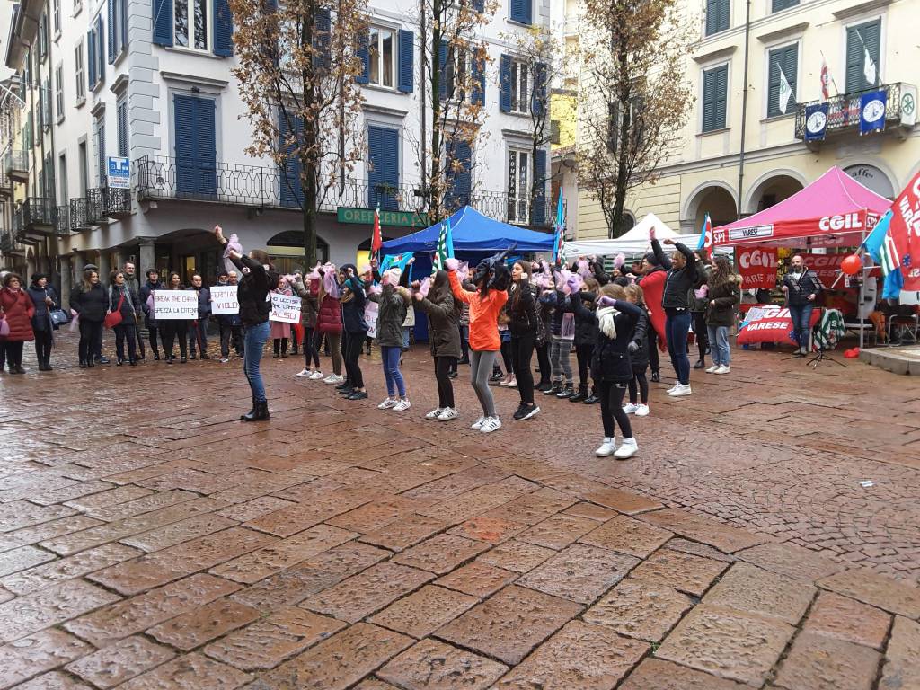 Sindacati in piazza contro la violenza di genere