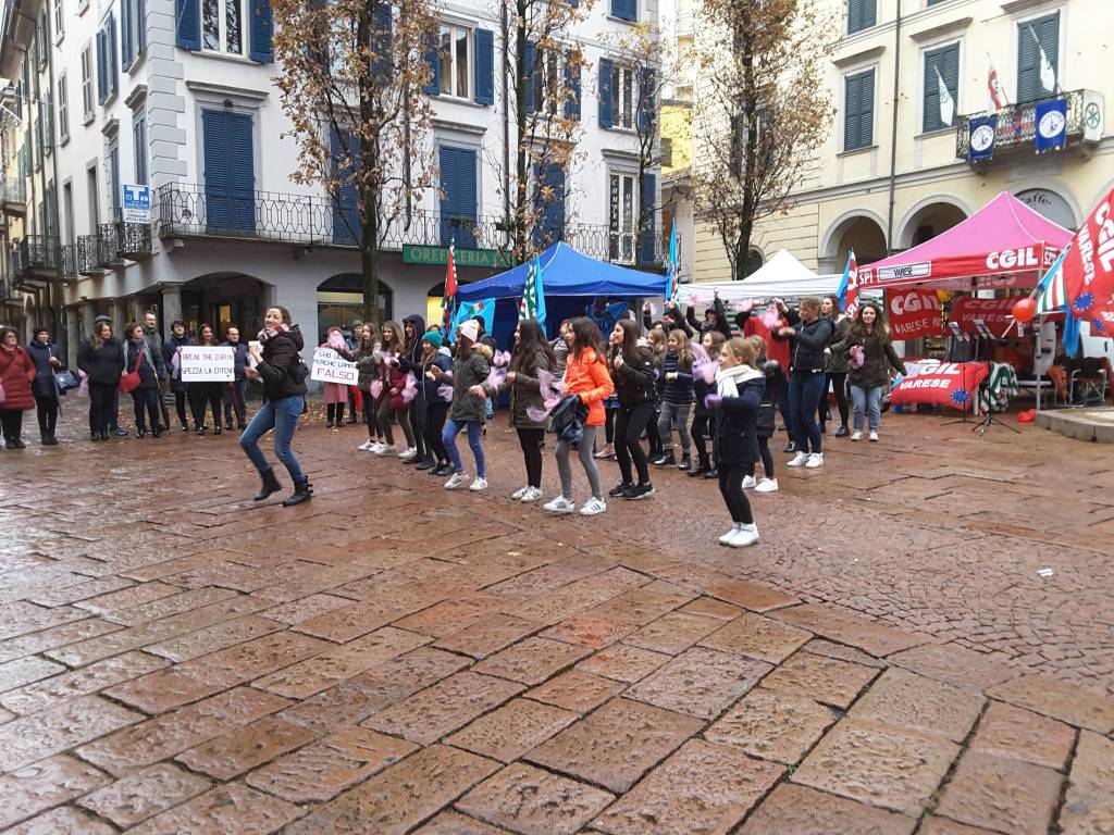 Sindacati in piazza contro la violenza di genere