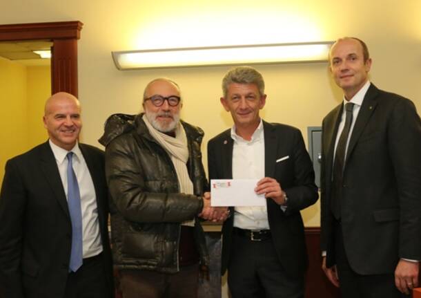 Festa di Natale alla Bcc in favore della Cooperativa Santi Martiri