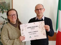 Alessandro Boriani riceve il premio da Legambiente per lo smaltimento dei rifiuti