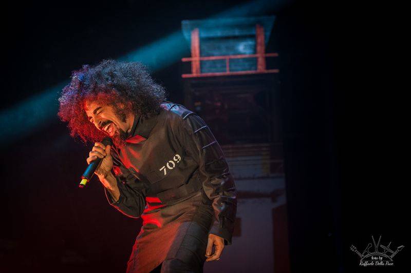 Caparezza in concerto al Mediolanum Forum 