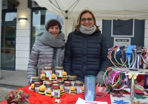 Acceso l’albero di Natale – Canegrate