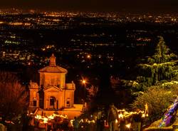 Fiaccolata al sacro Monte per salutare il 2017