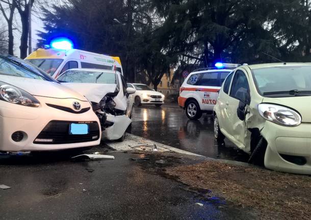 incidente viale diaz busto arsizio