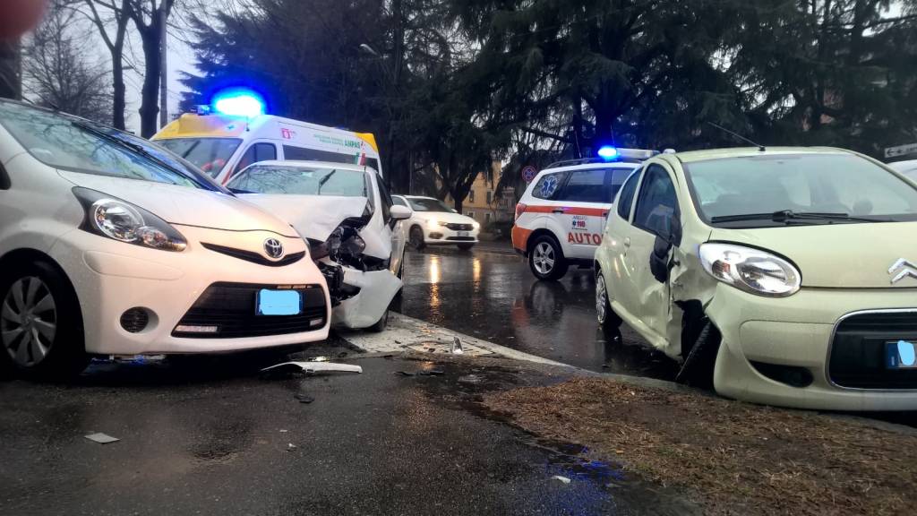 incidente viale diaz busto arsizio