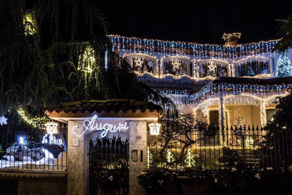ispra natale casa lucine