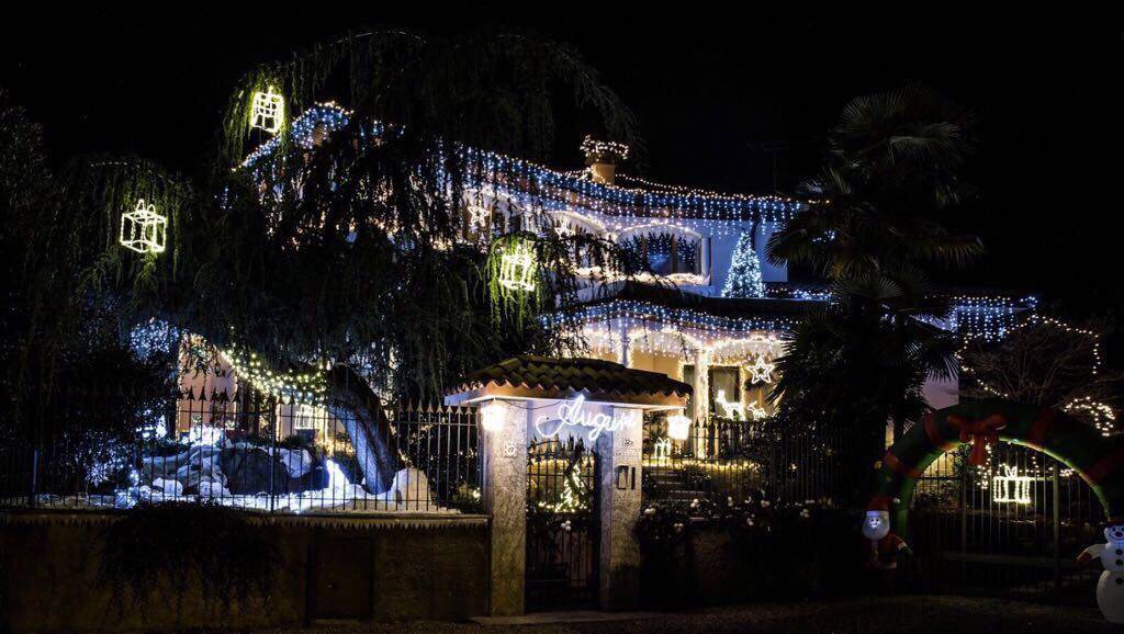 ispra natale casa lucine