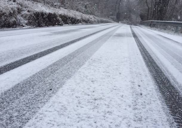 Neve a Dumenza, primo dicembre 2018