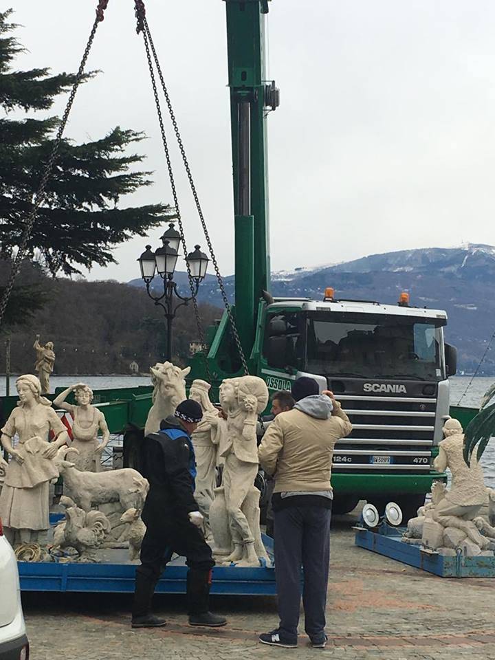 Posato il presepe nella acque del Maggiore - Natale 2017 - foto di Manuela Debbia
