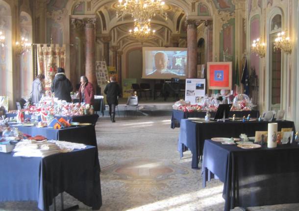 Un mercatino di Natale in Salone Estense