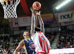 basket Openjobmetis Varese - Fiat Torino 89-92