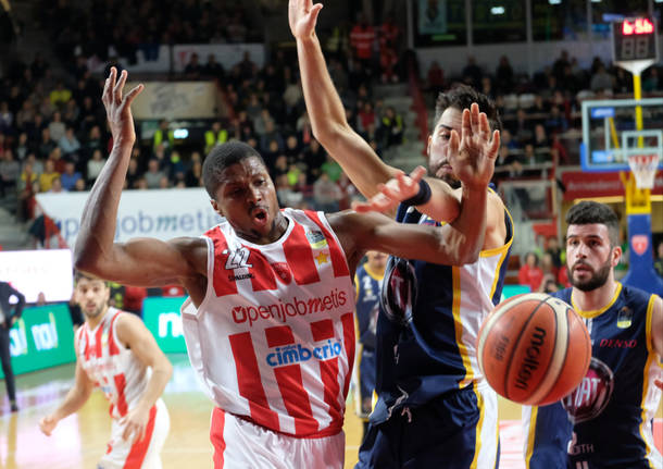 basket Openjobmetis Varese - Fiat Torino 89-92