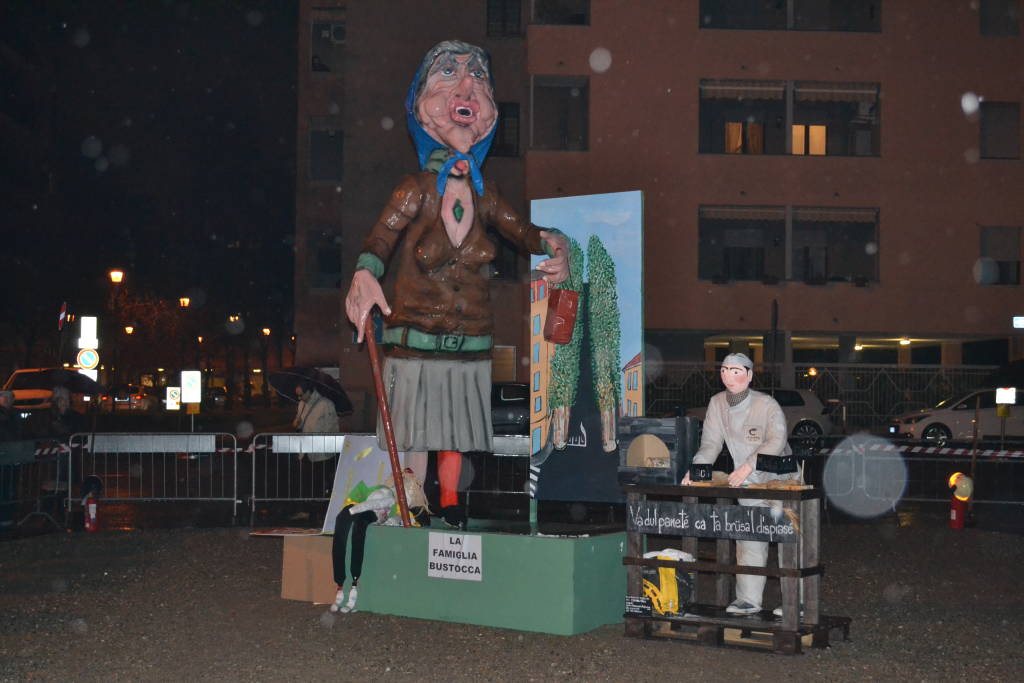 Caricamento temporaneo per contributo 1up4rfh3py