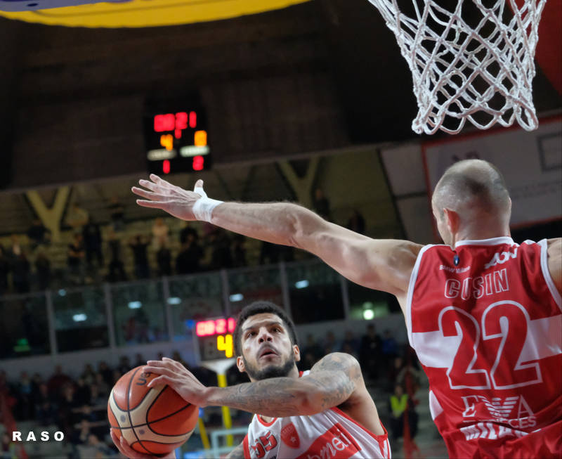 Openjobmetis Varese - EA7 Milano 76-72